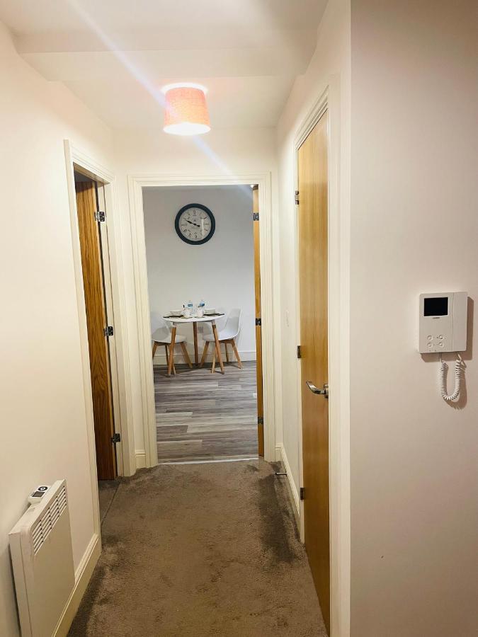 #0509 Two Bedroom Serviced Apartment- Free Parking * Derby